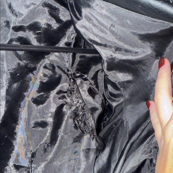 Women's Classic Black Leather Jacket - Picture 3 of 9